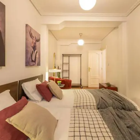 Exclusivo En El Casco Viejo ビルバオ