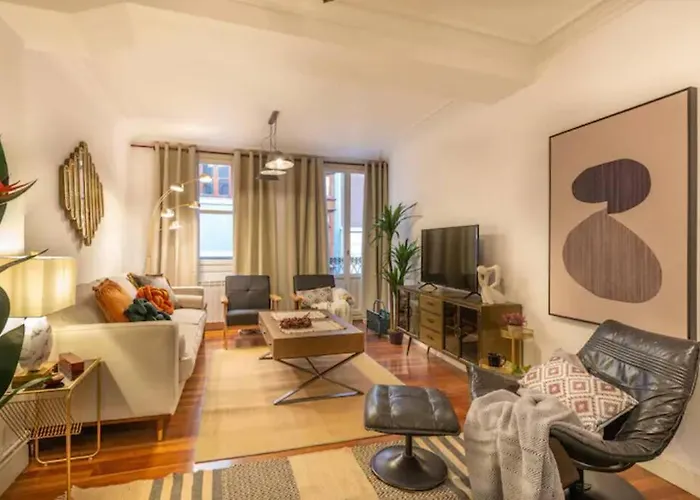 Exclusivo En El Casco Viejo アパート ビルバオ